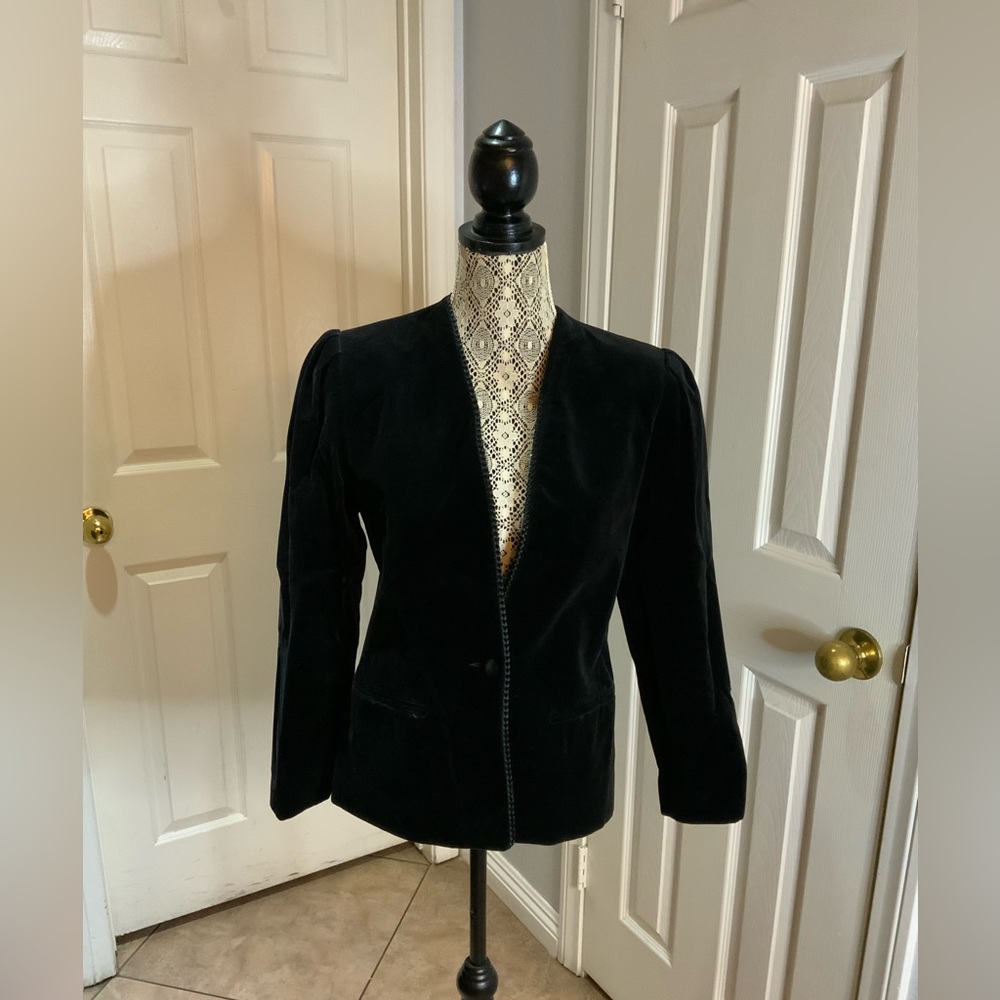 Vintage MS CHAUS VELVET JACKET SIZE 8